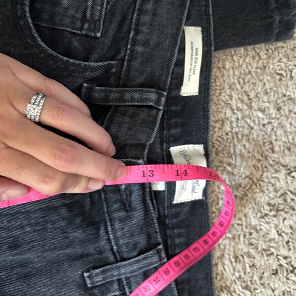 NWT Universal Thread High Rise Flare Leg Jeans Dark Denim Black Women's 16 Short - Picture 5 of 5